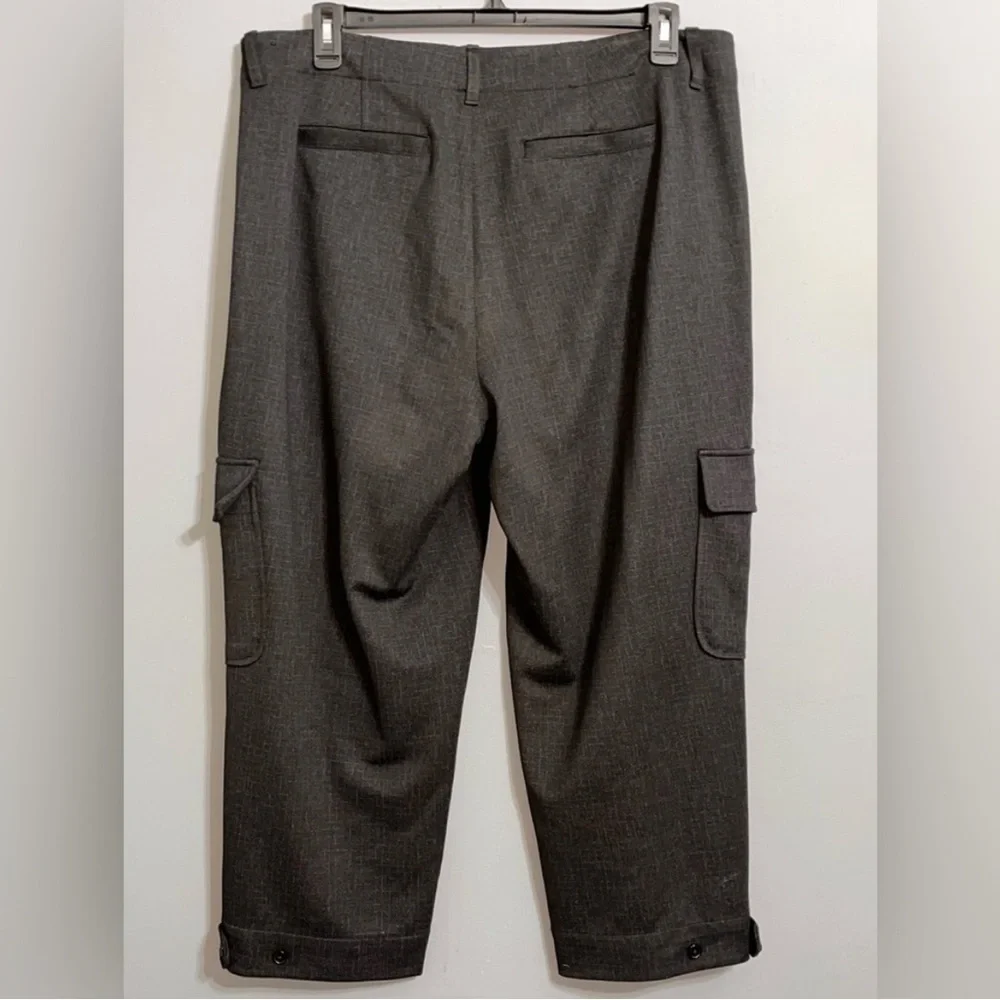 LIVERPOOL Utility Crop w/Tab
Hem & Cargo Pockets size 16 - Picture 6 of 10